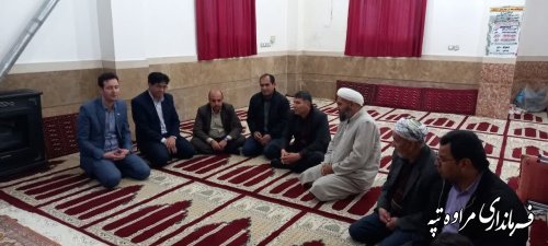 حضور فرماندار شهرستان مراوه‌تپه و هئیت همراه وی در مسجد روستای آقچه آغاشلی گلیداغ