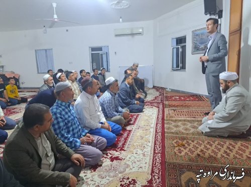 حضور صمیمی مسئولین مراوه‌تپه در ادامه برنامه ۳۰ روز ۶۰ مسجد در روستای گوندر