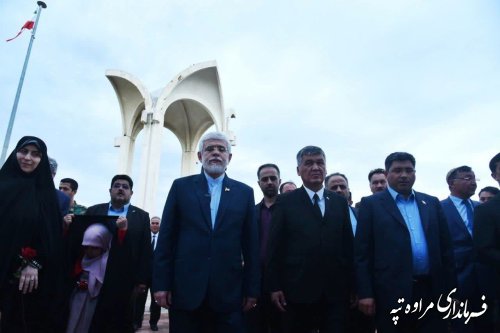 گزارش تصویری /مراسم رسمی ۲۹۱ مین سالروز تولد مختومقلی فراغی شاعر و عارف شهیر ایرانی ترکمن